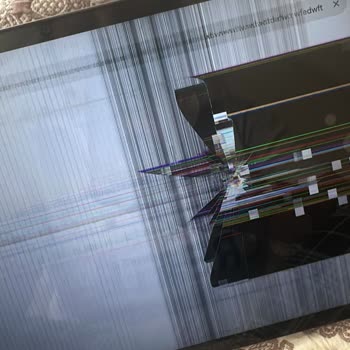 Huawei Tablet Ekran Çizgileri İçin Ücret Talebi Ve Değişim İsteği