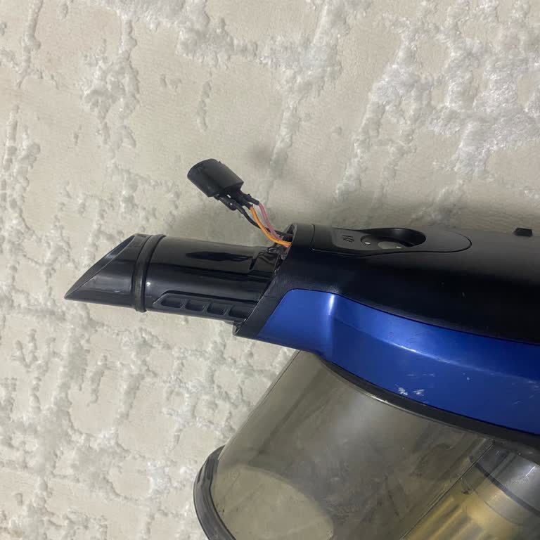 Şarj Girişi Gövdeden Ayrıldı, Philips Dikey Süpürge Dayanıklılık Sorunu