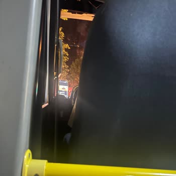 Minibüs Şoförünün Instagram İzlemesi Yolcu Güvenliğini Tehlikeye Attı