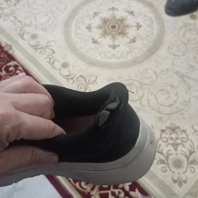 Skechers Arch Fit Ayakkabısının Kısa Sürede Yırtılması Ve Değişim Talebi