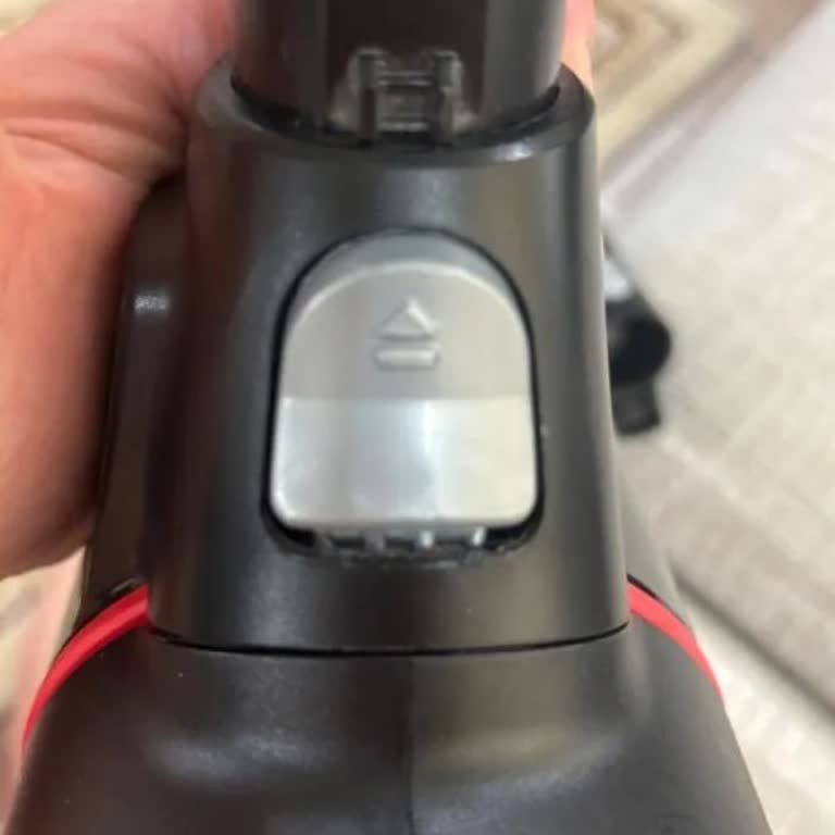 Bosch Dik Süpürge Mandalı Aniden Kırıldı, Garanti Kapsamında Ücretsiz Onarım İsteniyor
