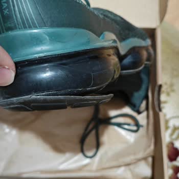 Sneaks Up Metromall Şubesinde Nike Air Vapormax Tabanı Açılması Ve Değişim Talebi