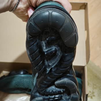 Sneaks Up Metromall Şubesinde Nike Air Vapormax Tabanı Açılması Ve Değişim Talebi