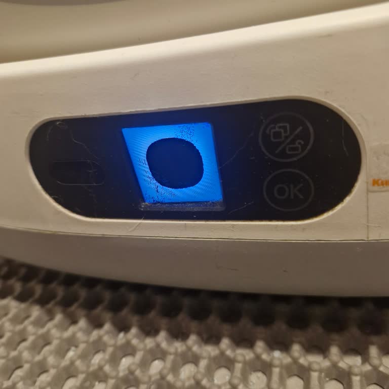 Xenon Smart X8624 Kedi Tuvaletinin Gösterge Paneli Çalışmıyor, Garanti Kapsamında Değişim Talebi