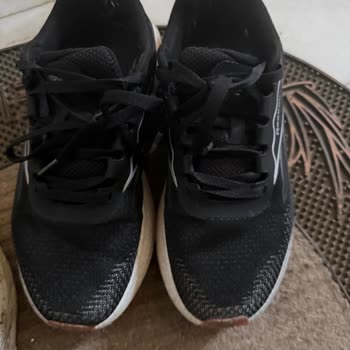 Reebok Ayakkabısının İç Taban Köpüğü Dökülmesi Ve Toptan Aşınması Nedeniyle Değişim Ve İade Talebi