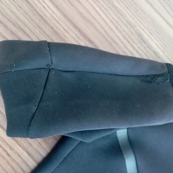 Sneaks Up Nike Tech Üst Giyimde Renk Değişimi Ve Deformasyon Mağaza Kullanıcı Hatası İddiası