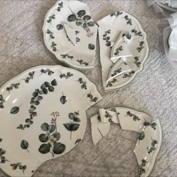 Kırık Kahvaltı Takımı Ve Ödeme İadesi Sorunu: Dolap Ve Trendyol Express'ten Tazmin Talebi