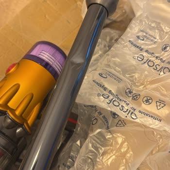 Dyson Servisinde Uzun Bekleyiş Ve Hasarlı Borunun Yanlış Kutu İçinde Geri Dönüşü