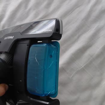 Philips Aqua Plus 8000 Süpürgede Bağlantı Dişi Kırıldı Ve Emiş Gücü Azaldı