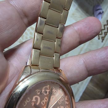 Saat & Saat Mağazasının Guess Saatlerinde Tekrar Eden Renk Solması Ve Cevapsız Hizmet