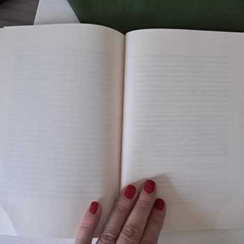 Eksik Sayfalı Kitap Ve İngilizce Müşteri Hizmetine Erişememe