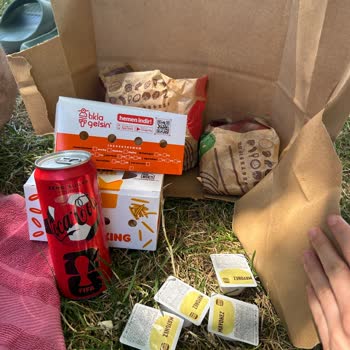 Burger King Şubesinde Eksik Sipariş Ve Notların Göz Ardı Edilmesi