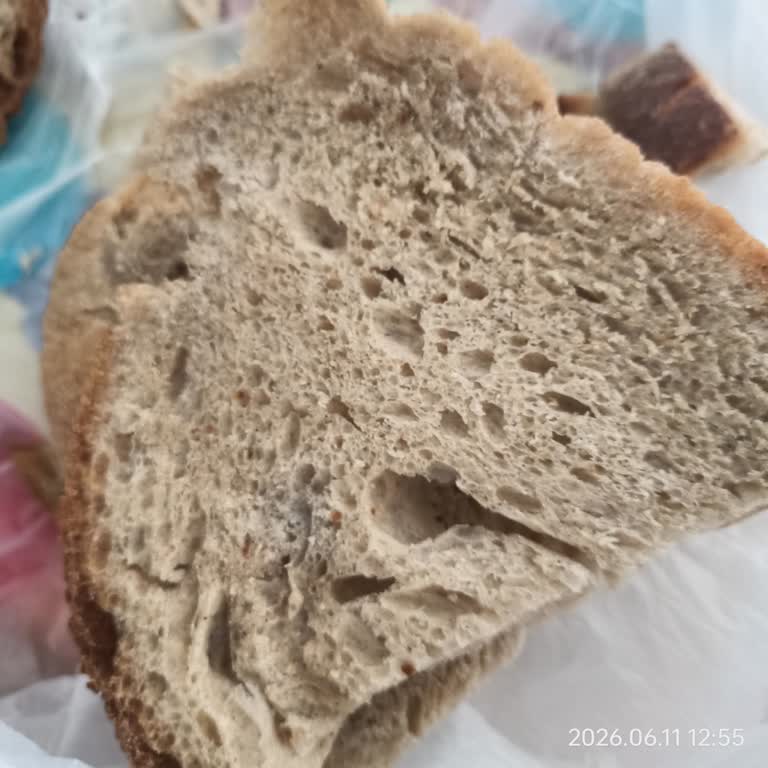 Ceng Namlı Ekmeğinde Un Topakları Ve Renk Bozukluğu