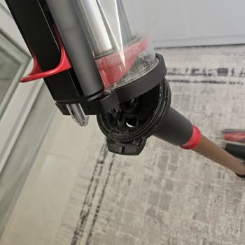 Dyson V16 Piston Süpürge Toz Haznesi Açılmıyor Ve Ücretsiz Değişim Talebi