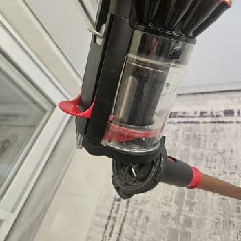 Dyson V16 Piston Süpürge Toz Haznesi Açılmıyor Ve Ücretsiz Değişim Talebi