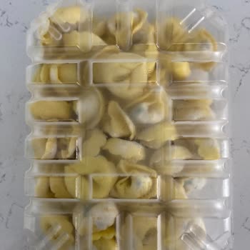 Açılmamış Tortellini Küflendi, File Market Cevap Vermedi