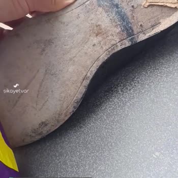 İnci Ayakkabının Altı Söküldü!