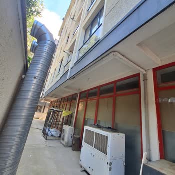Şok Market Depo Motorları Ve Klima Gürültüsü Uyku Sorununa Yol Açıyor
