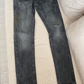 Kullanılmış Ve Yırtık Jogger Pantolonlar İçin Tam İade Talebi