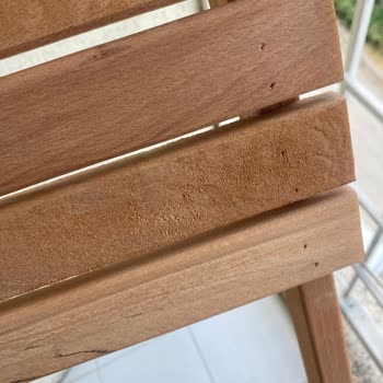 Meya Dekor Bistro Setinde Kalitesiz Ve Çatlak Parçalar