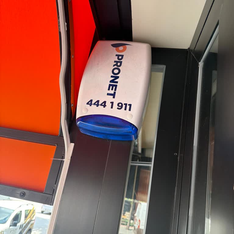 Alarm Çalmıyor, Uygulama Hata Veriyor Ve Müşteri Hizmetleri Tehdit Ediyor
