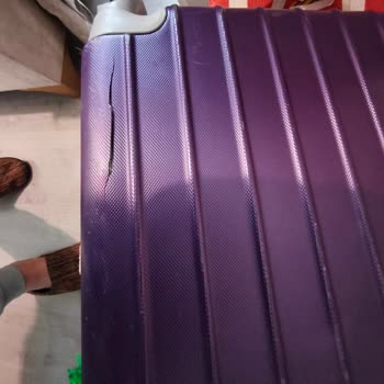 Ajet Uçuşunda Hasarlı Valiz Ve 4.000 TL Tazminat Talebi