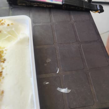Şok Market’te Satın Alınan Dondurmanın Bozuk Kıvamı Ve Tadının Sağlık Riski