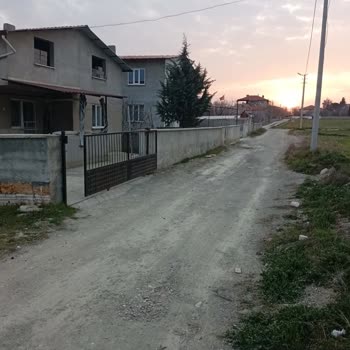 Altyapı Eksikliği, Sürekli İnternet Kesintileri Ve Tehlikeli Kablolar İçin Acil Müdahale Talebi