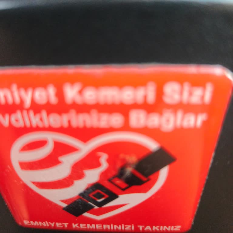 Pamukkale Turizm Otobüsünde Sigara İçen Şoför Ve Uyuyan Muavin Yüzünden Kötü Yolculuk Deneyimi