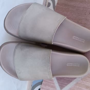 Skechers Hyper Slide Terlik Erken Deforme Oldu, Mağaza Çözüm Sunmadı