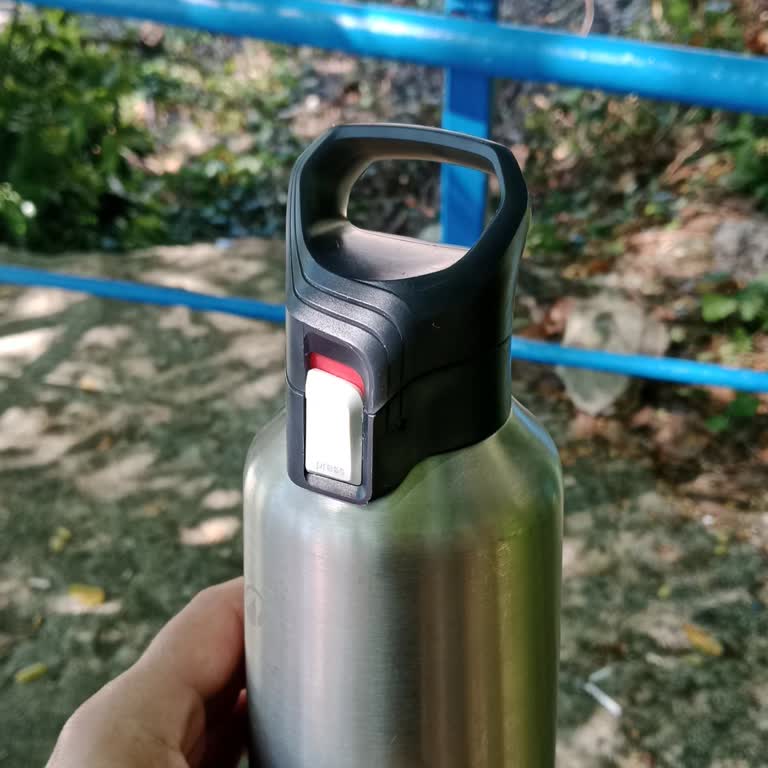 Kapağı Sızıntı Yapan Termos Kullanılamaz Durumda