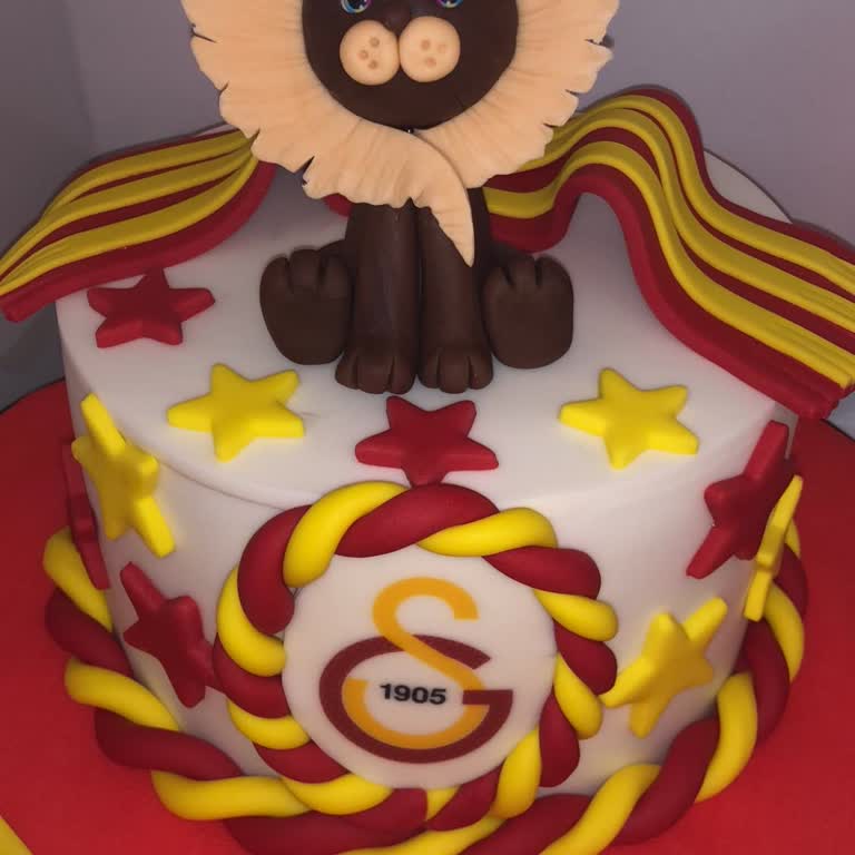 Galatasaray Temalı Doğum Günü Pastası Yanlış Hazırlandı, Çocuk Ağladı
