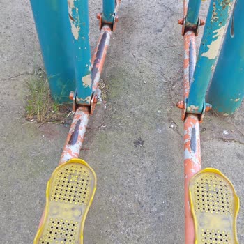 Afacan Çocuk Parkı’nda Kırık Bisiklet Pedalı Çocukları Tehlikeye Atıyor