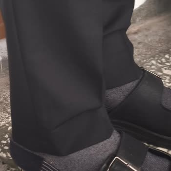 Paul Mark Defolu Pantolon Ve Güven Kaybı