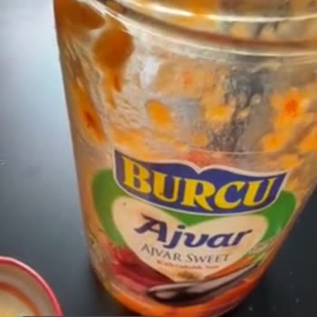 Burcu Ajvarda Cam Parçası