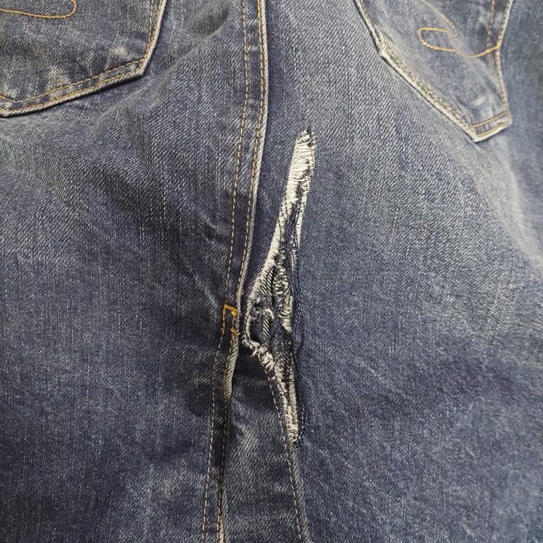Boyner Mağazasından Aldığım Lee Cooper Jean Etek Yırtıldı, İade Talebim Reddedildi