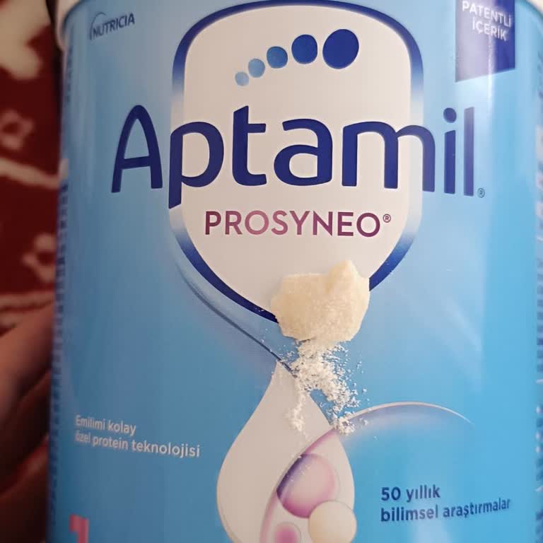 Aptamil Prosyneo 1'de Sertleşmiş Parçalar Hayal Kırıklığına Neden Oldu