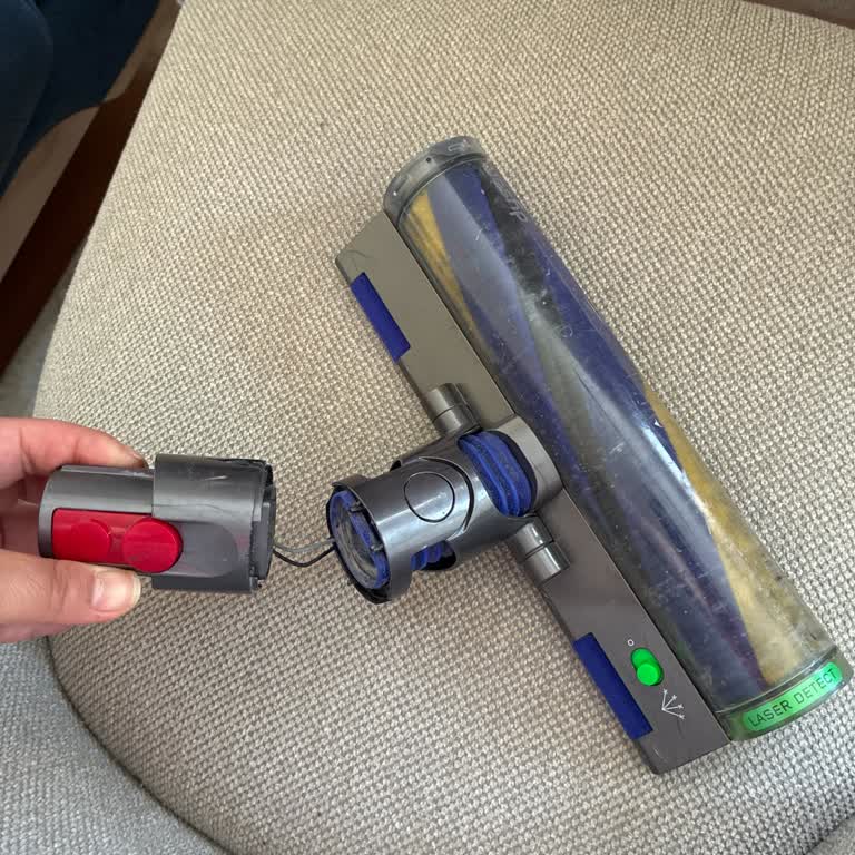 Dyson V12 Başlığı Kırıldı, Garanti Kapsamında Ücretsiz Değişim İsteniyor