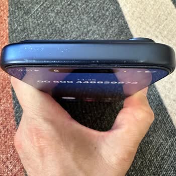 Apple 17 Pro Modelinde Kasa Renk Atması Ve Garanti İhmalı