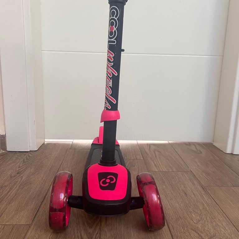 Oyuncak Paketim Eğri Tekerlekli Scooter Ürününde Sorun Giderilmedi ve İade Talebi