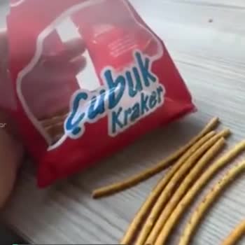 Ülker Yamuk, Bayat Çubuk Kraker