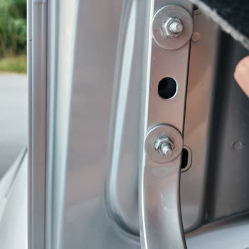 Gizlenmeyen Bagaj Kapağı Değişikliği Nedeniyle 15 Bin TL Zarar Ve Güven Kaybı