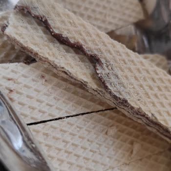 Eti Hoşbeş Fındıklı Gofret Paketi Kırık Ve Eksik Parçalarla Karşılaşıldı
