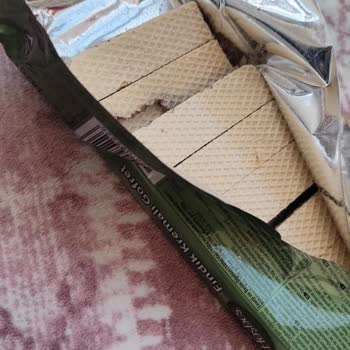 Eti Hoşbeş Fındıklı Gofret Paketi Kırık Ve Eksik Parçalarla Karşılaşıldı