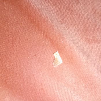 A101 Xroll Jel Kısmının İçinde Plastik Benzeri Bir Yabancı Madde Fark Ettim