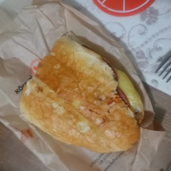 Afişte Tanıtılan Tost İle Gerçek Teslim Edilen Tost Arasındaki Büyük Fark