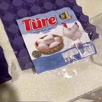Türe Kırık Ve Çatlak Yumurta