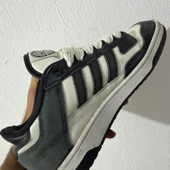 Adidas Ayakkabımda Renk Solması Ve İç Yırtık, Değişim Talebim Reddedildi