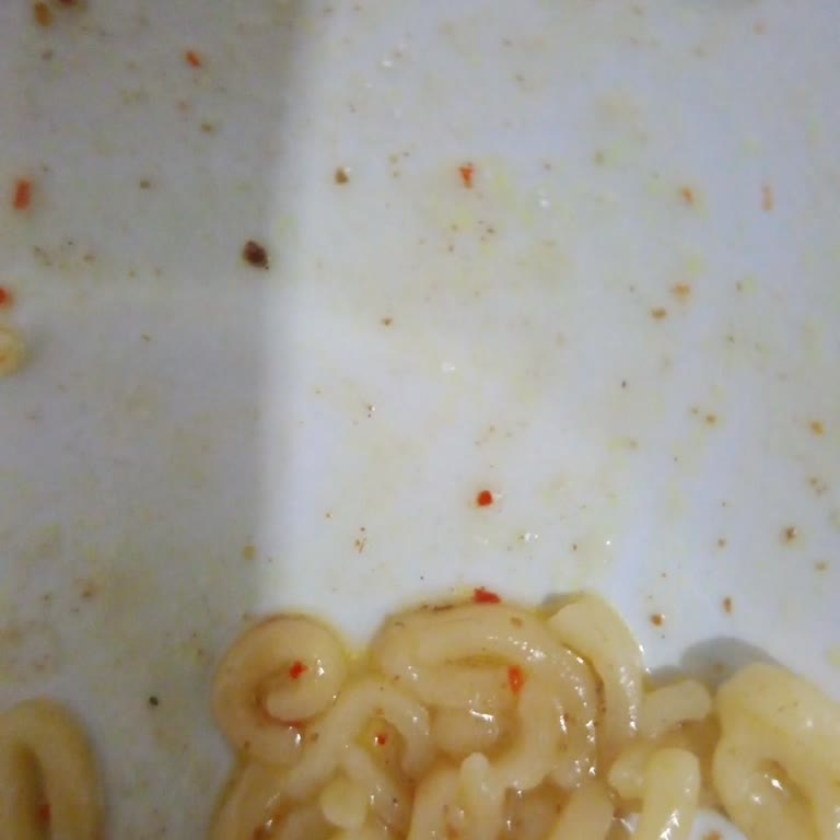 Köri Aromalı İndomie Noodle’da Cam Parçası Çıktı: Sağlık Riski Ve İade Talebi