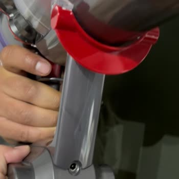 Dyson V11 Süpürge Haznesi Servis Sonrası Boş Batarya Ve Ürün Değişimi Talebi